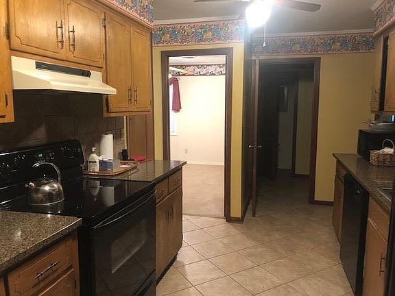 5th image of 110 Gardenia Dr