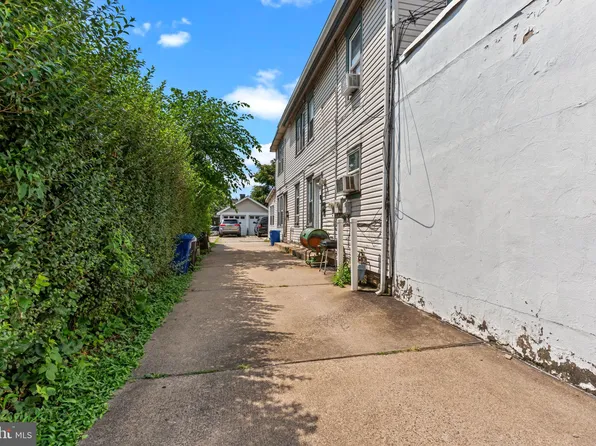 35 W Lincoln Hwy, Penndel, PA 19047