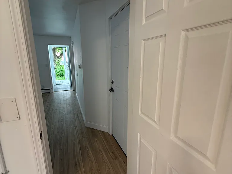 180 Cedar St #4 — Photo 11