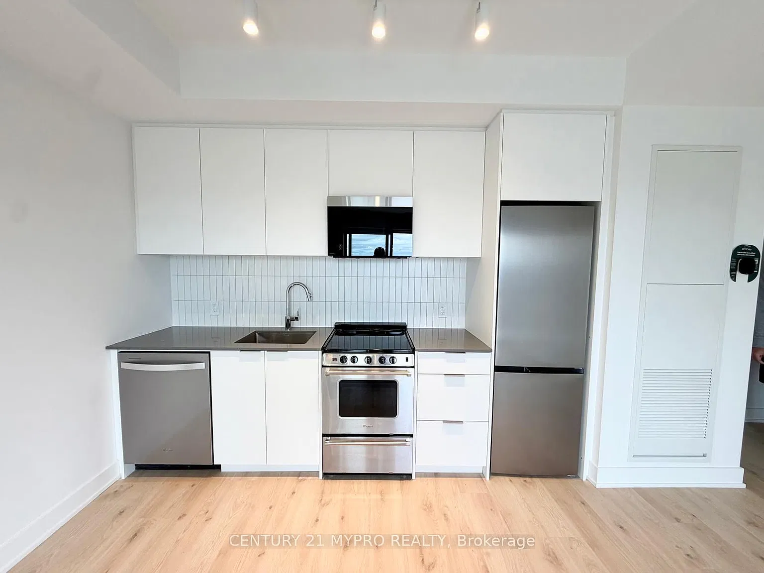 1 bed, $2,150 — Photo 2