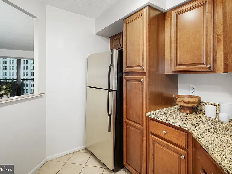 1420 Locust St #11D — Photo 4