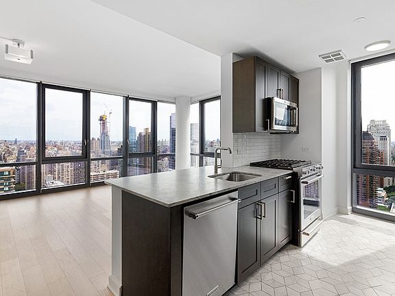 4th image of 21 W End Ave APT 3410