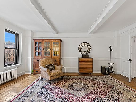 3rd image of 110 W 86th St APT 5A