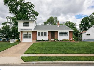121 N Garden Blvd, Edgewater Park, NJ 08010