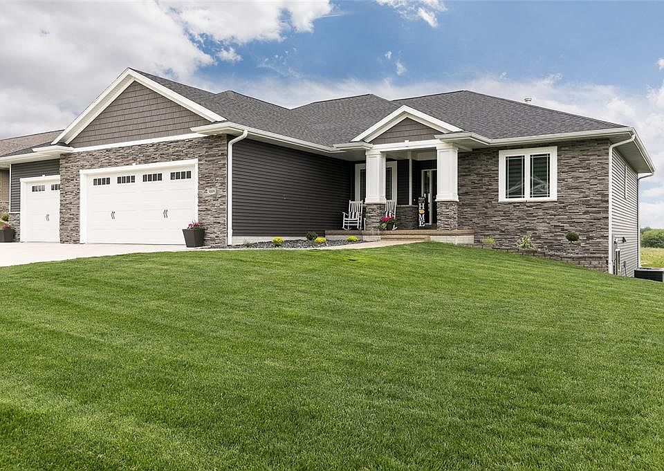 3009 Forrest Meadow Ln, Hiawatha, IA 52233 | Zillow