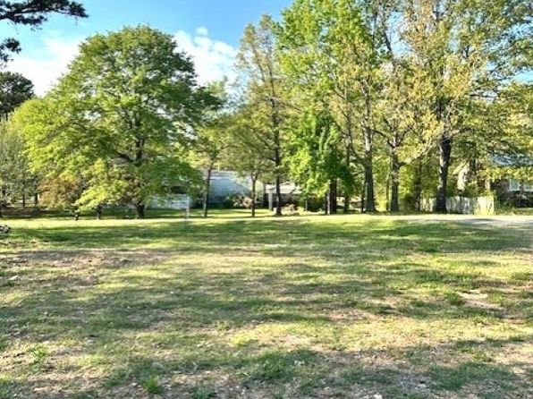 1008 Oak St, Mountain View, AR 72560