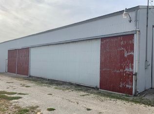 105 W Main St, Colfax, IL 61728