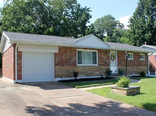 9949 Markhall Ln, Saint Louis, MO