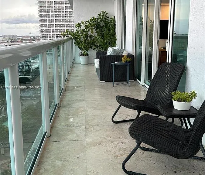 1800 N Bayshore Dr #1609 — Photo 12