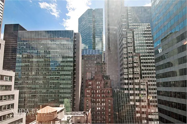 Rented by Voda Bauer Real Estate | media 42