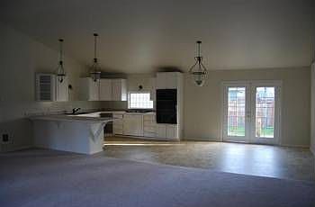 5th image of 527 133rd St E