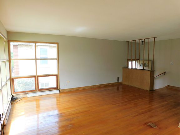 5th image of 10145 S Albany Ave