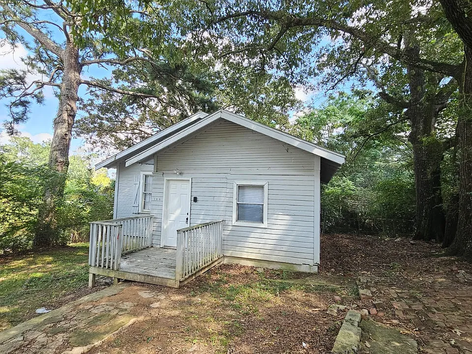308 Cedar Cir