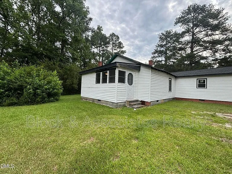 87 Robert Thompson Rd — Photo 11