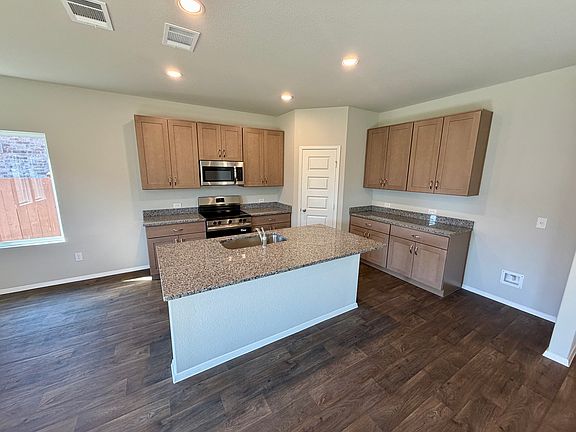 5th image of 117 Rocky View Ln