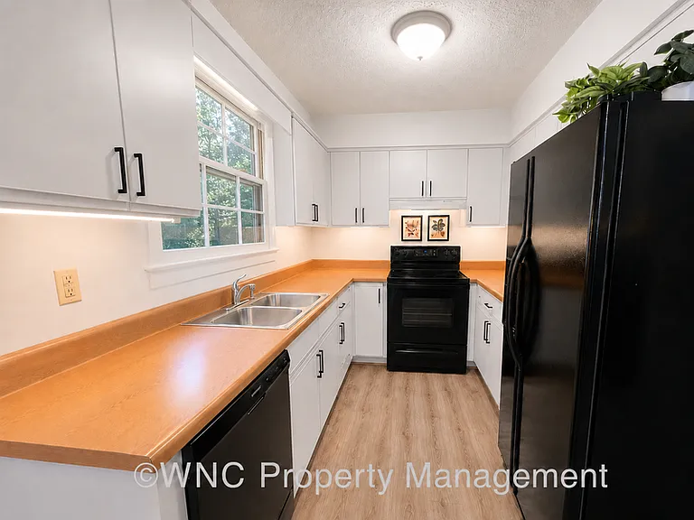 53 Tipperary Dr — Photo 6