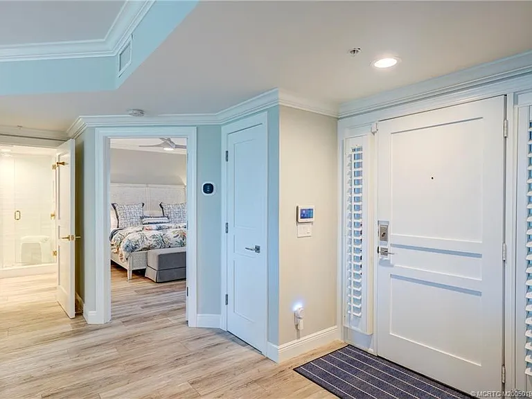 5799 NE Island Cove Way #1104 — Photo 11