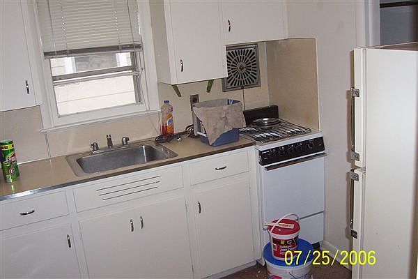 426 #4 - Kitchen