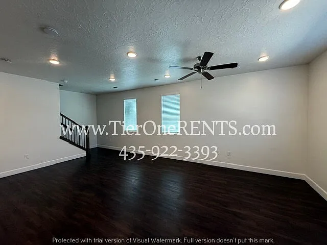 5 bed, 3.5 bath, 2301 sqft, $3,995 — Photo 2