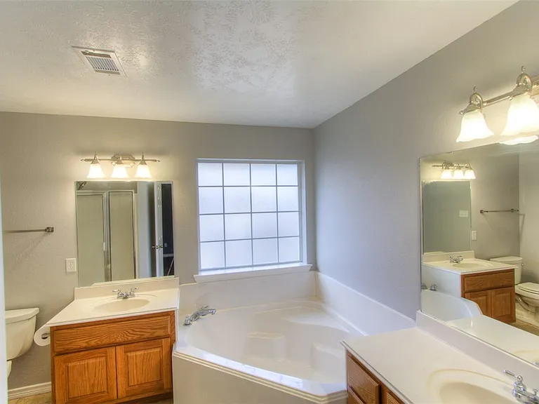 1508 Bluefield Ct — Photo 10