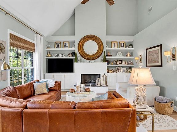 5th image of 110 Sandy Shoal Loop