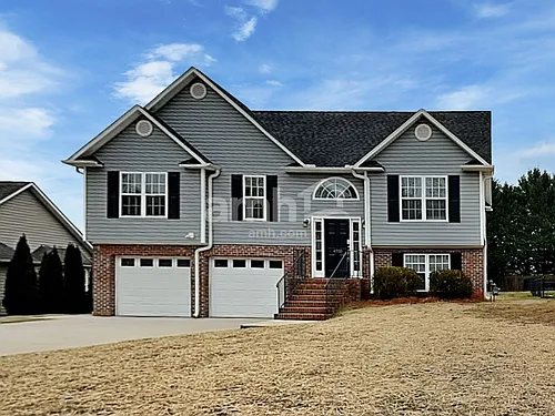 4735 Eagle Path Photo 1