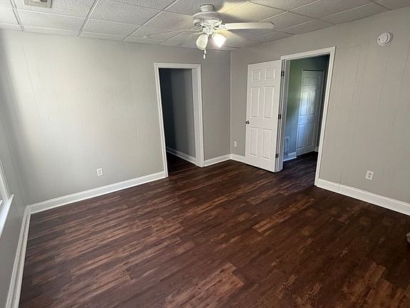2nd image of 1410 Ewing Ave
