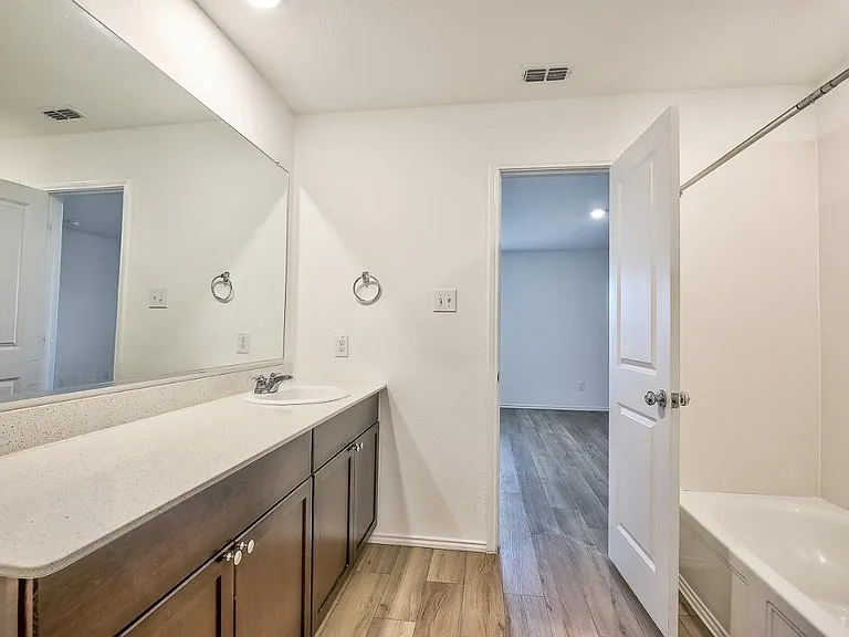 444 Frio Pass Trl — Photo 12