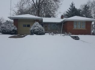 408 W Davison St, Roanoke, IL