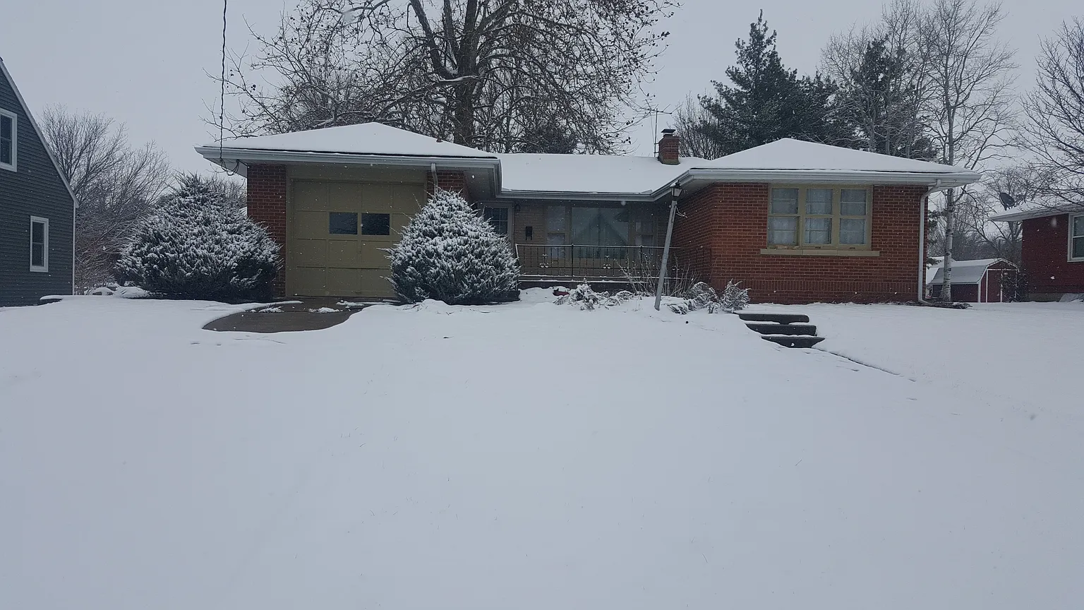 408 W Davison St photo 1