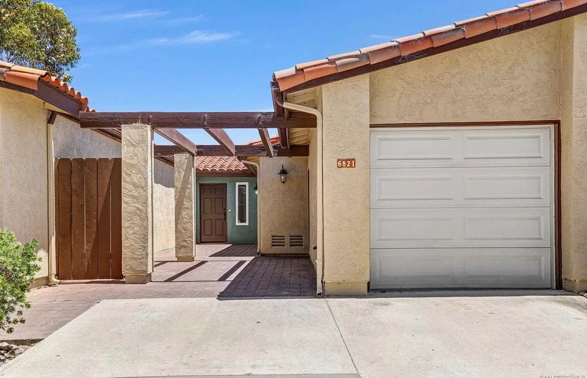 3 bed, 1501 sqft, $4,475 — Photo 1