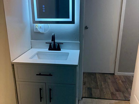 3rd image of 631 S Oakland Ave #103