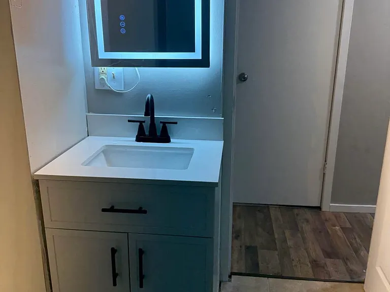 631 S Oakland Ave #103 — Photo 3