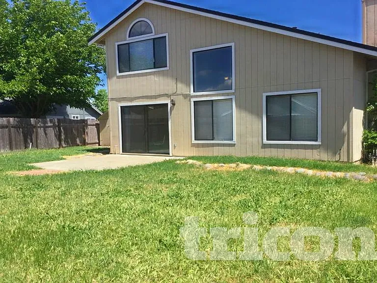 844 Sage Dr — Photo 10