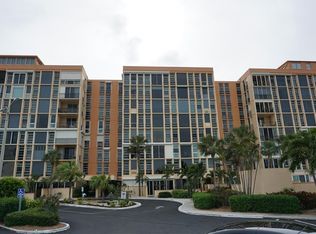 7400 Sun Island Dr #110, South Pasadena, FL 33707