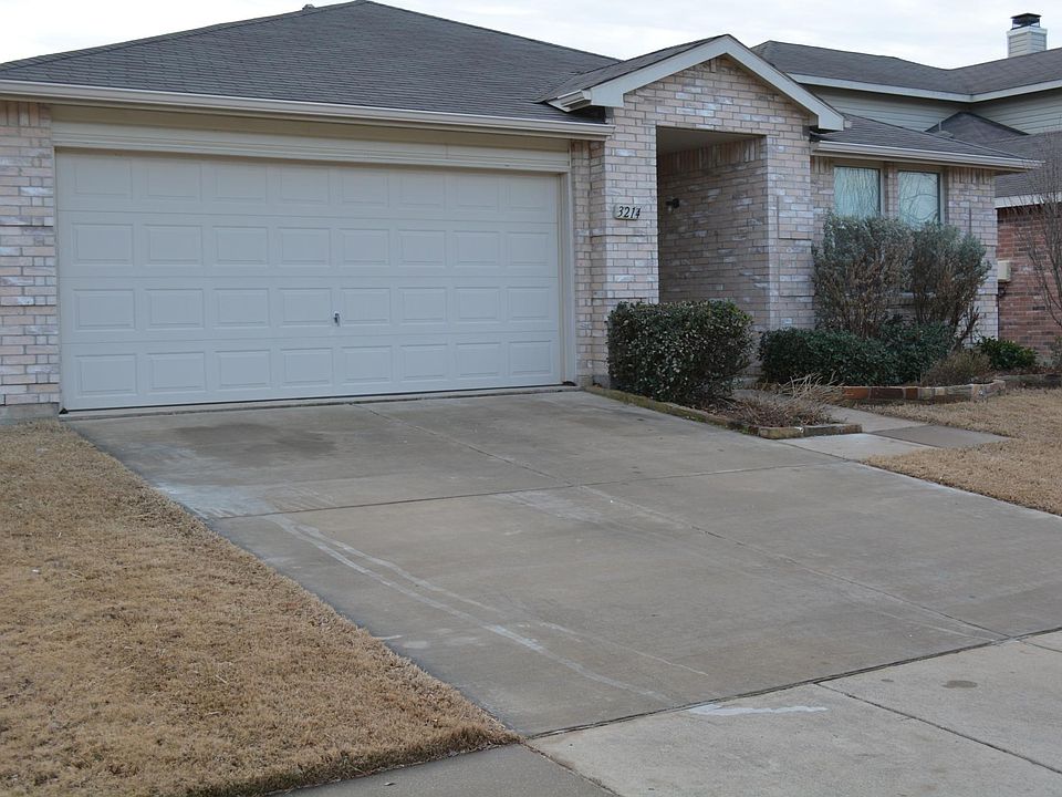 1st image of 3214 Clydesdale Dr