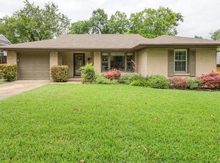 868 Peavy Rd, Dallas, TX 75218