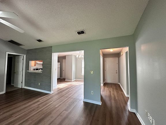 2nd image of 1803 Sheraton Lakes Cir