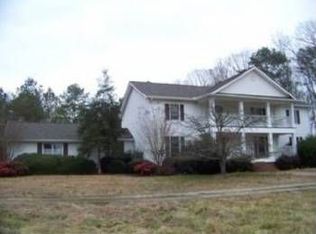 130 Virginia Pl, Fayetteville, GA 30214