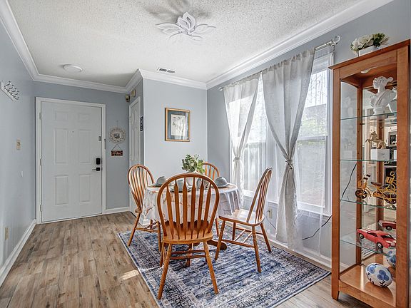 4th image of 3140 Driftwood Dr #A