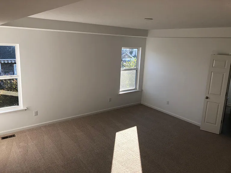 2585 Sheek Rd — Photo 18