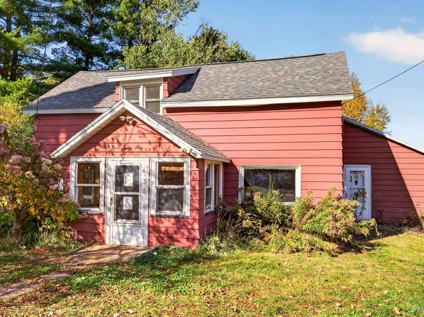 129 Davis St, Ishpeming, MI 49849