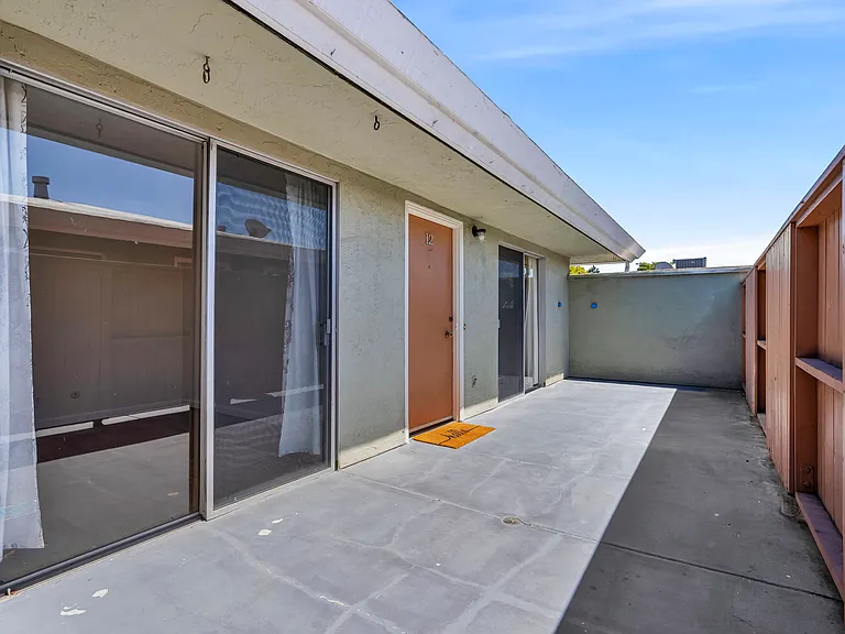 945 Kearney St #12 — Photo 37