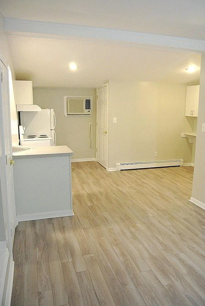 1 bed, 650 sqft, $925 — Photo 3