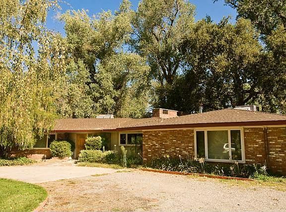 3rd image of 19074 River Crest Dr