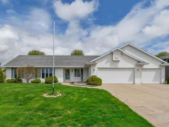 2761 Blue Spruce Dr, Green Bay, WI 54311