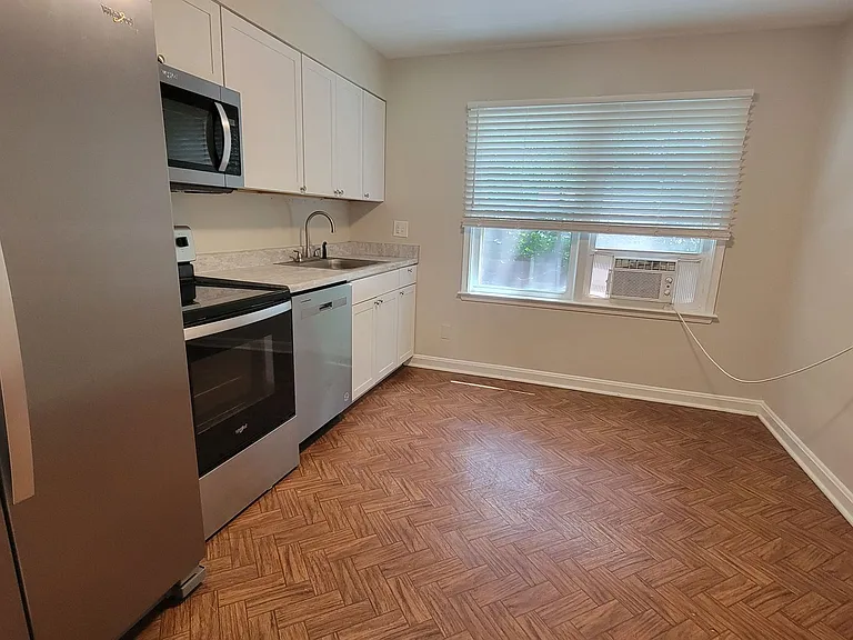 2912 Moran Pl — Photo 6