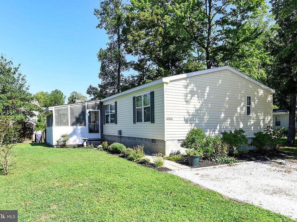 1st image of 37233 Carolina Dr