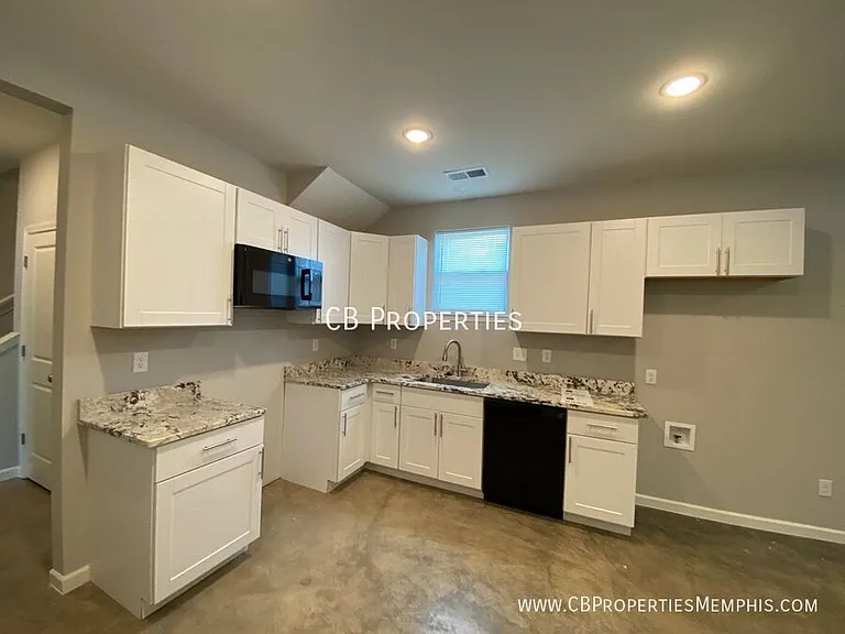 729 N Dunlap St — Photo 3
