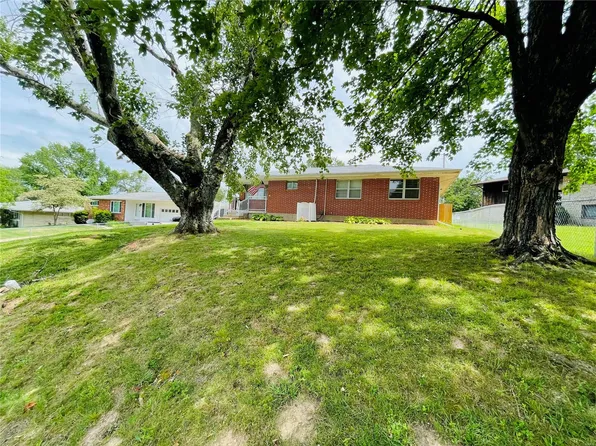 1004 E 9th St, Rolla, MO 65401